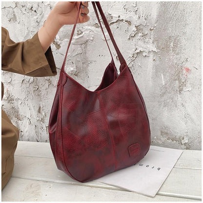 Well Tailored Bag with a Graceful Silhouette