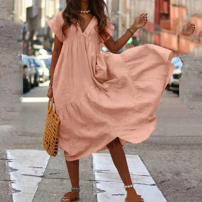Classic Vintage Dress with a Flattering Fit