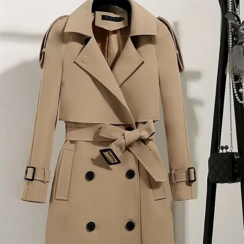 Classic Vintage & Enduringly Stylish Coat