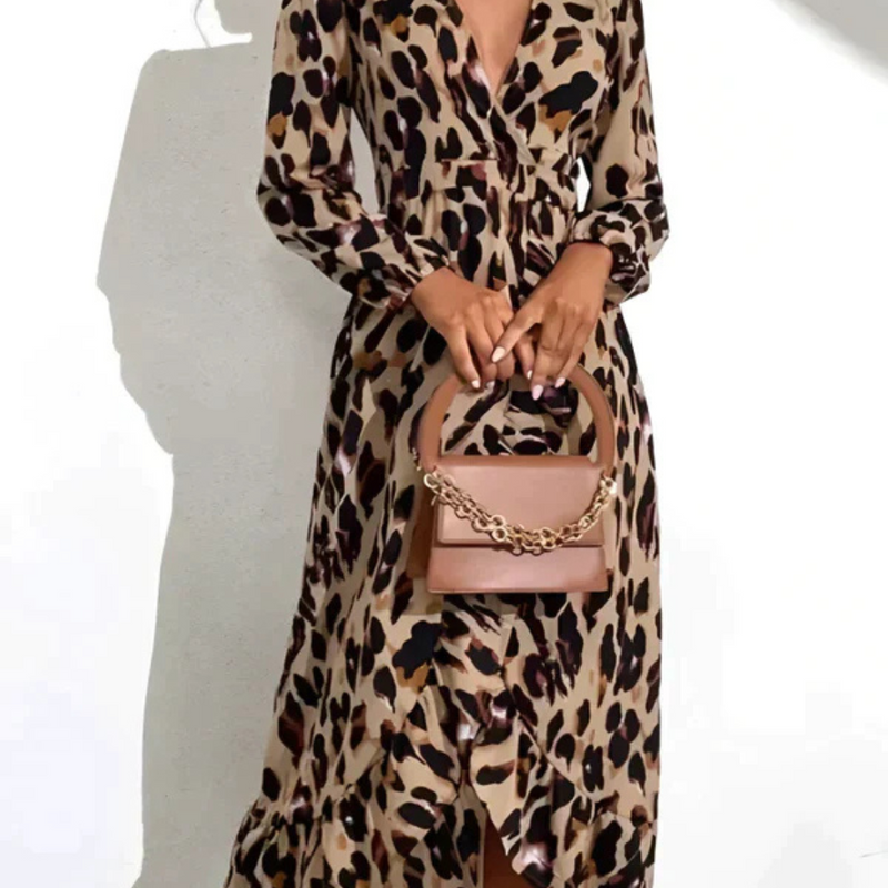 Gracefully Styled Dress for Any Occasion