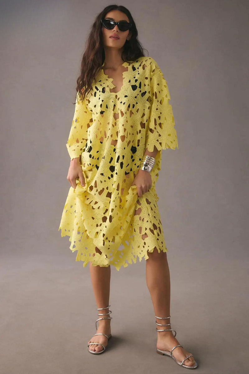 Effortlessly Elegant Dress with a Timeless Design