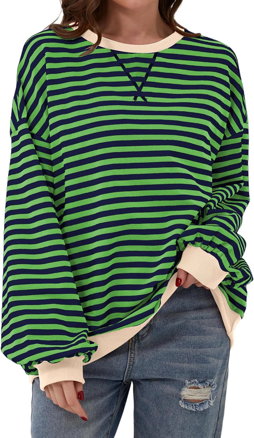 Kauniisti valmistettu Villapaita