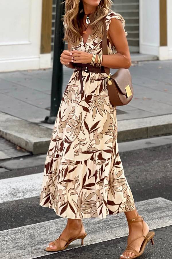 Beautifully Finished Dress in a Timeless Design