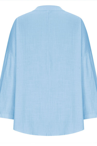 Classic Vintage Blouse with a Flattering Fit