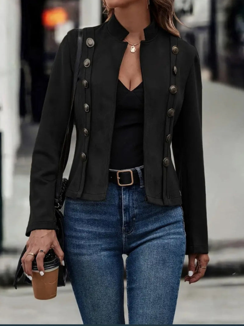 Well Tailored Coat with a Graceful Silhouette