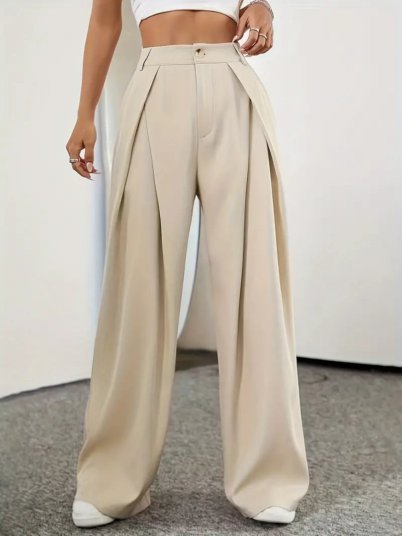 A Vintage Style Trousers with Delicate Timeless Details