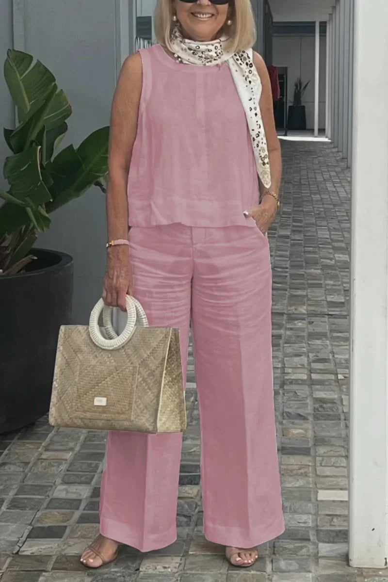Effortlessly Elegant Garment with a Timeless Design