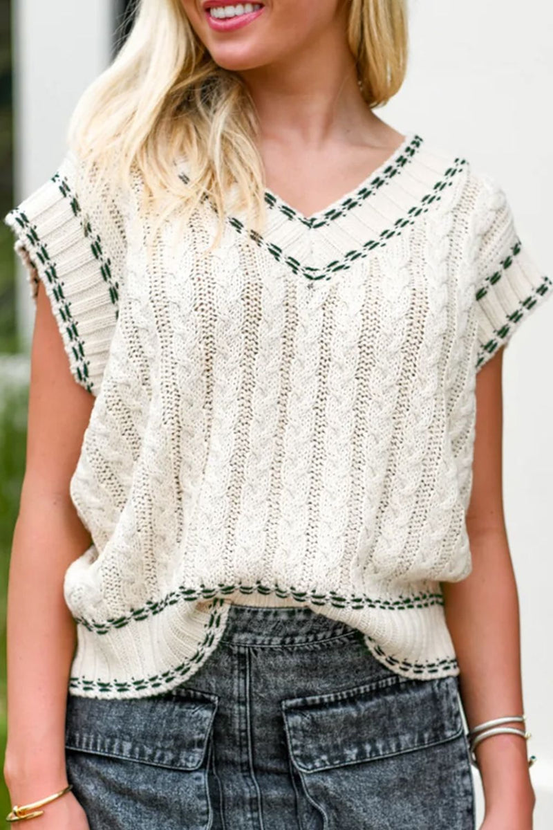 Effortlessly Elegant Sweater with a Timeless Design