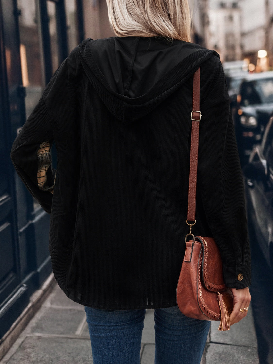 Effortlessly Elegant Jacket with a Timeless Design