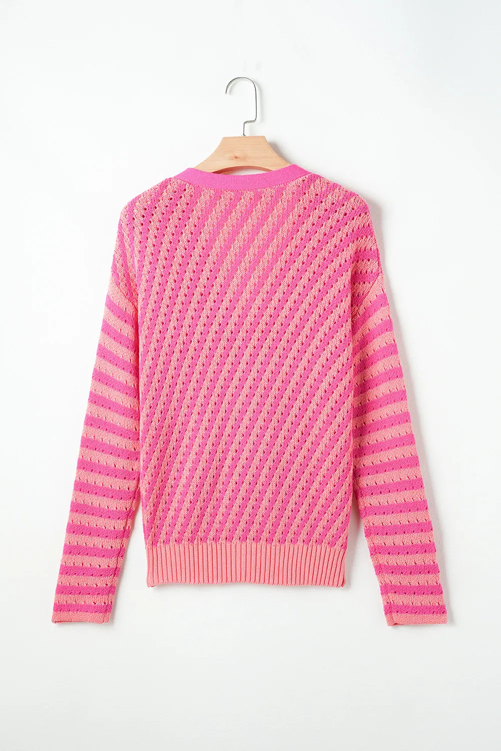 Well Tailored Cardigan with a Graceful Silhouette
