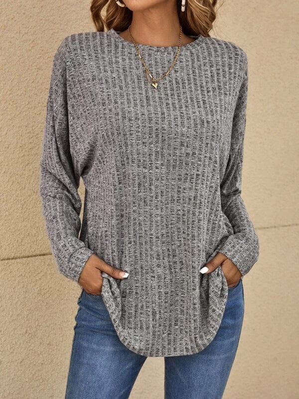 Classic Vintage Pullover with a Flattering Fit