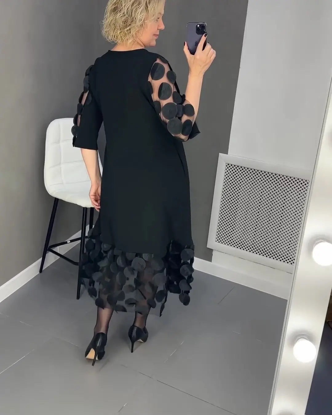 Gracefully Styled Garment for Any Occasion
