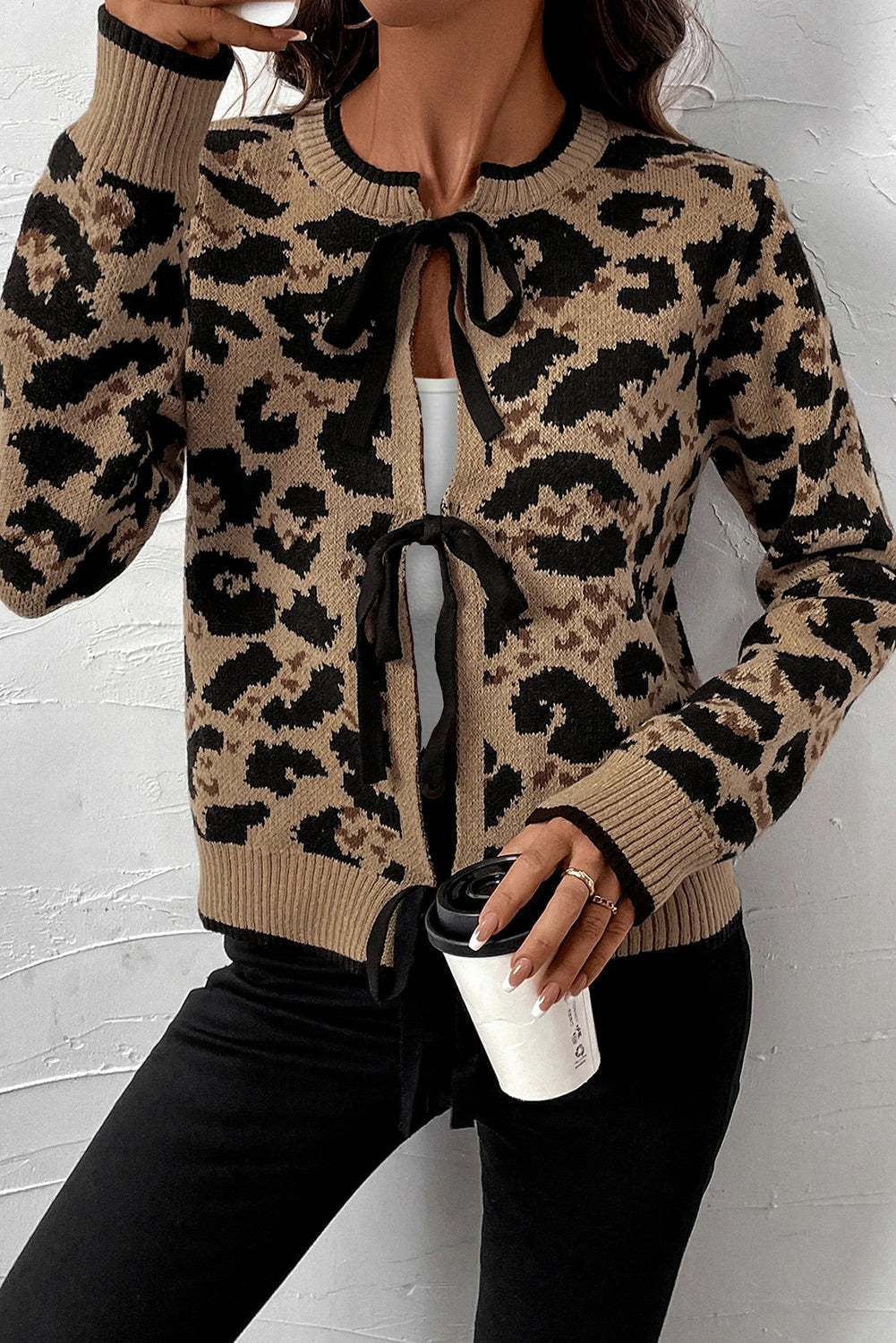 Well Tailored Cardigan with a Graceful Silhouette