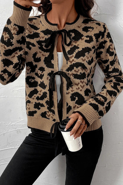 Well Tailored Cardigan with a Graceful Silhouette
