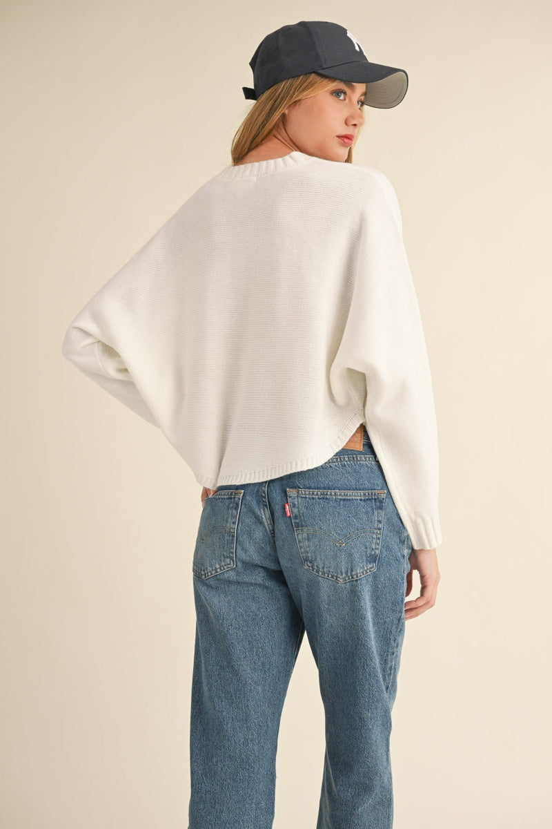 Well Tailored Sweater with a Graceful Silhouette