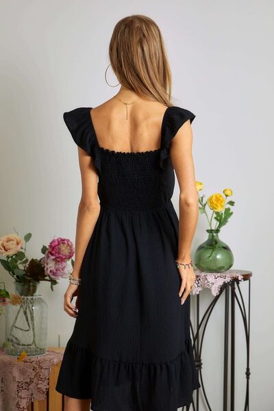 Effortlessly Elegant Dress with a Timeless Design
