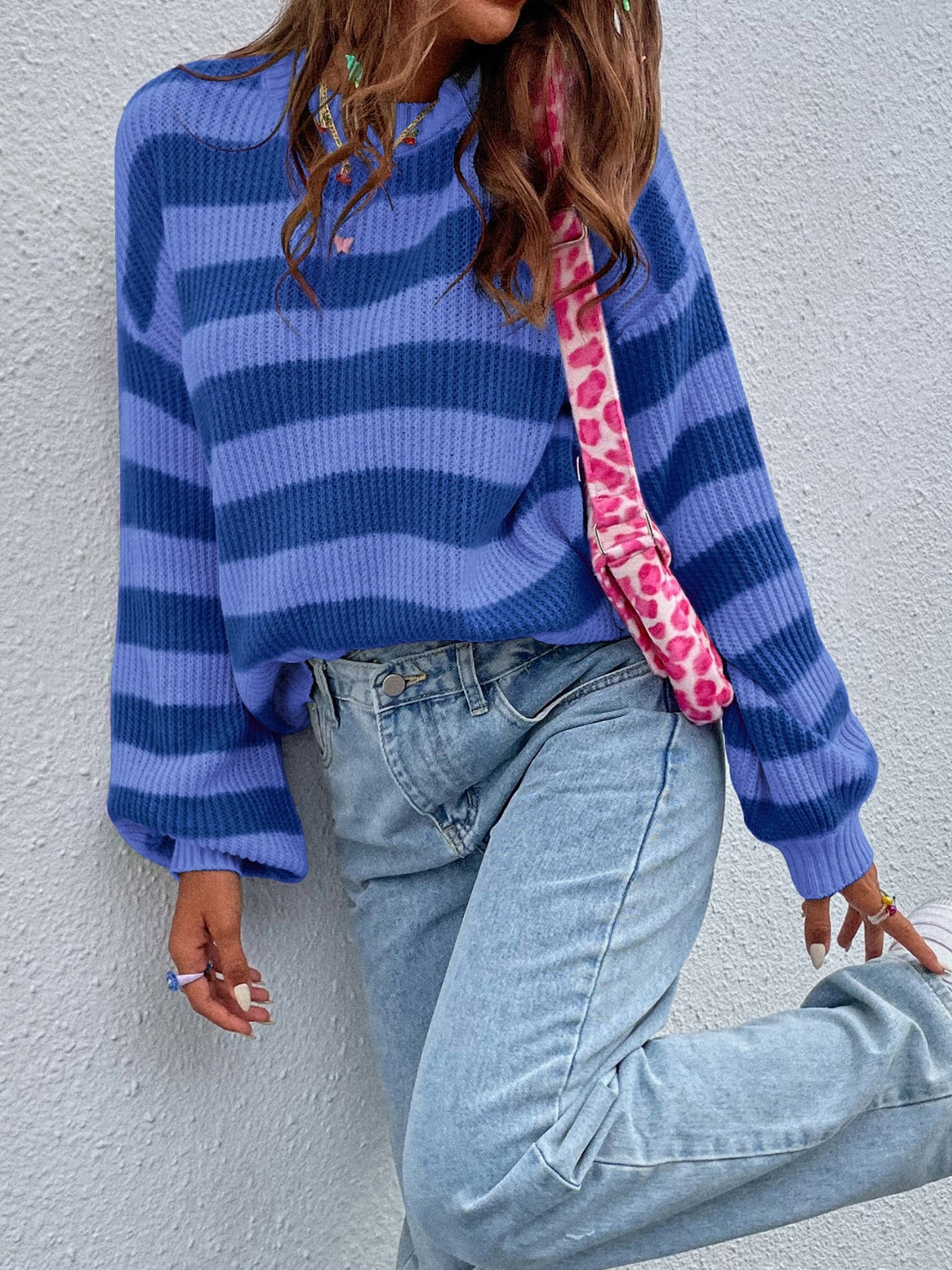 Well Tailored Sweater with a Graceful Silhouette