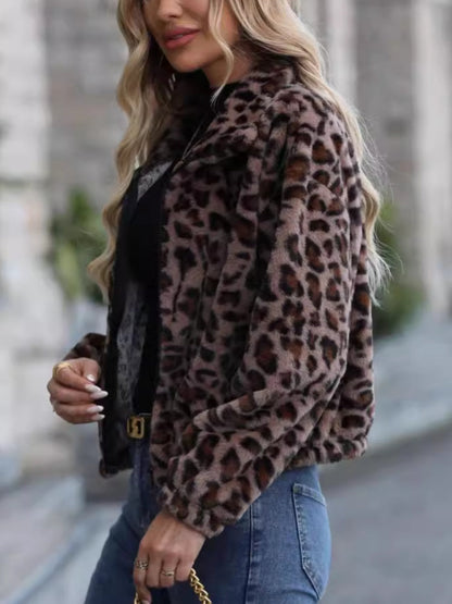 Well Tailored Jacket with a Graceful Silhouette
