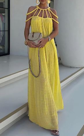 Gracefully Styled Dress for Any Occasion