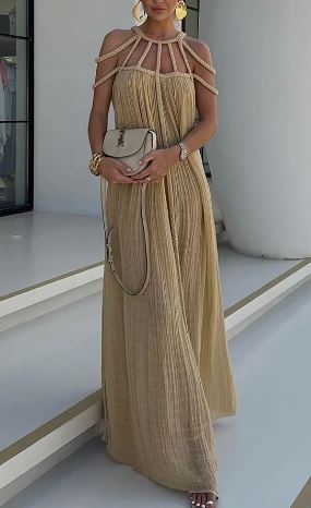 Gracefully Styled Dress for Any Occasion