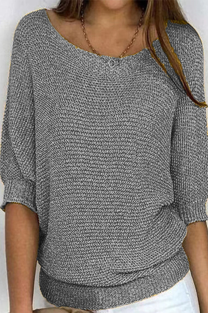 Effortlessly Elegant Top with a Timeless Design