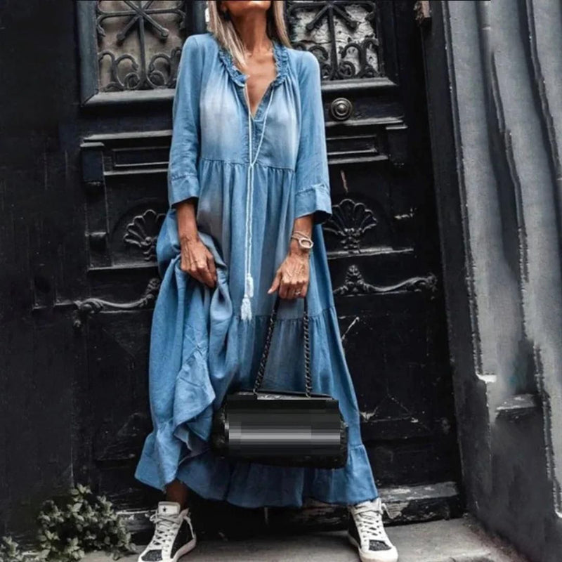Classic Vintage Dress with a Flattering Fit