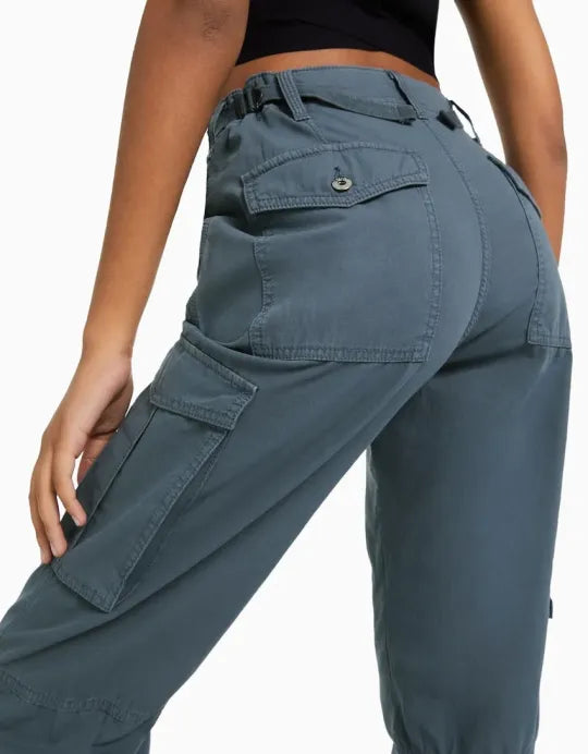 Elegantly Styled Pants for Everyday Wear