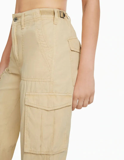 Elegantly Styled Pants for Everyday Wear