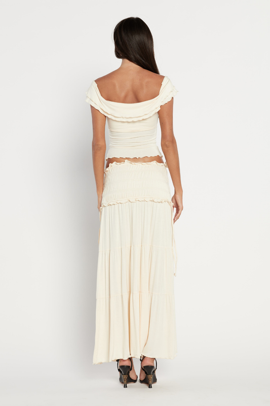 Effortlessly Elegant Garment with a Timeless Design