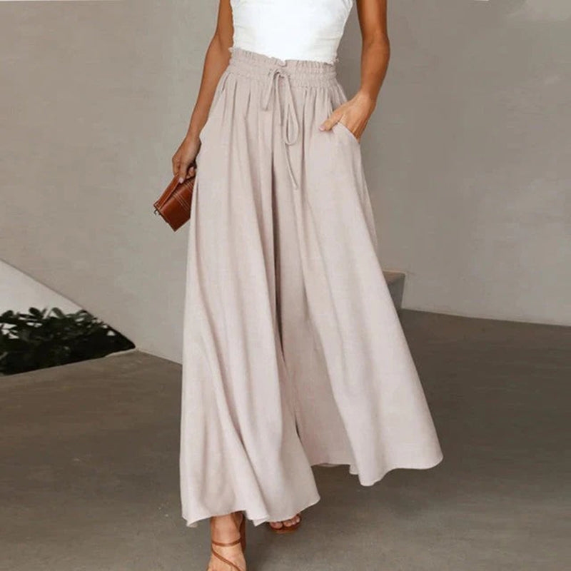Elegantly Styled Trousers for Everyday Wear