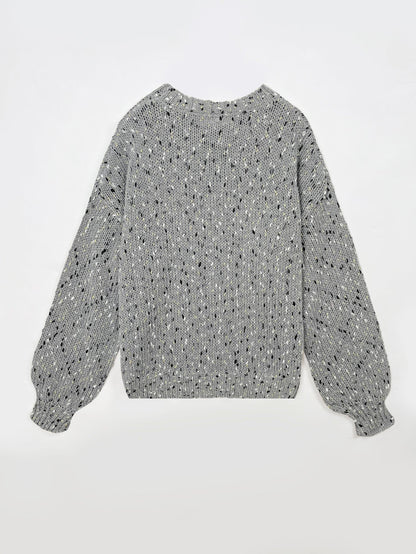 Well Tailored Sweater with a Graceful Silhouette
