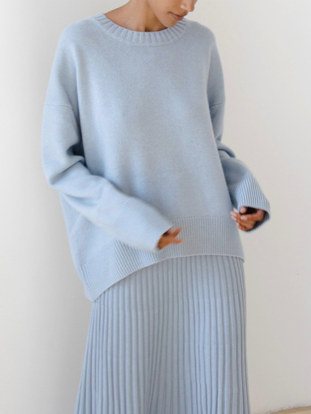 Effortlessly Elegant Sweater with a Timeless Design