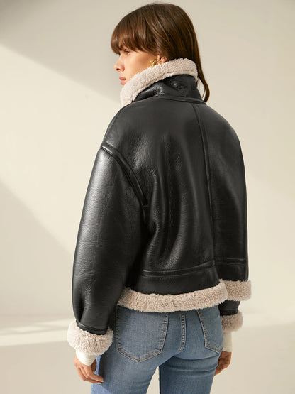 Well Tailored Jacket with a Graceful Silhouette