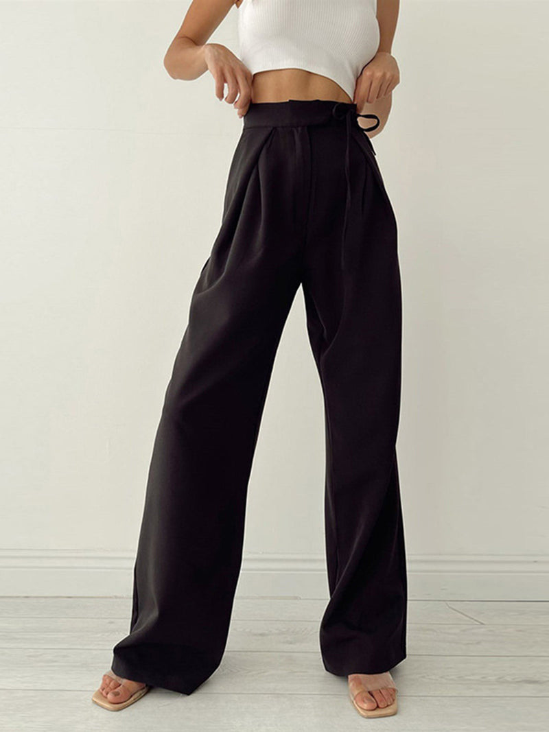 Effortlessly Elegant Trousers with a Timeless Design