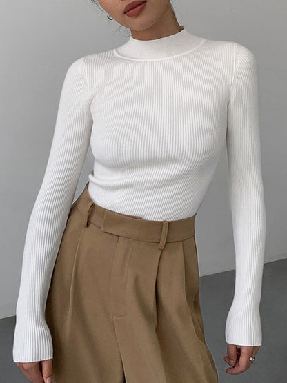 Well Tailored Sweater with a Graceful Silhouette