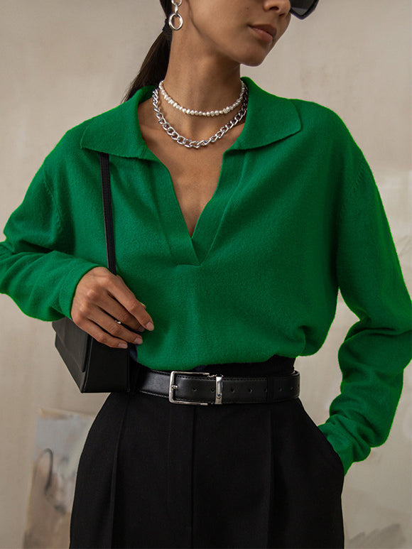 Classic Vintage Sweater with a Flattering Fit
