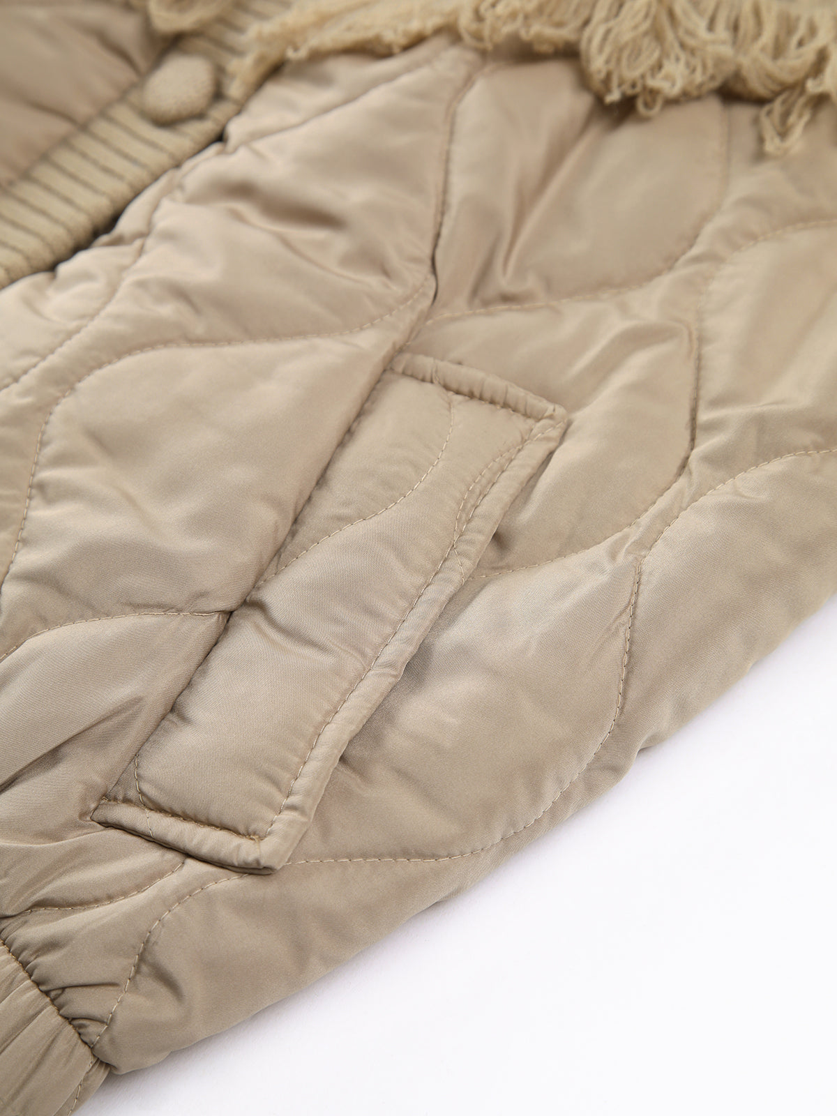 Effortlessly Elegant Jacket with a Timeless Design