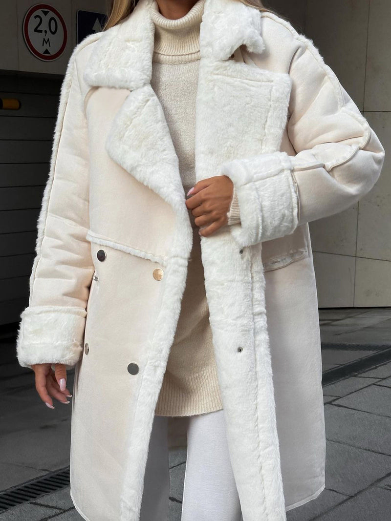 Beautifully Finished Coat in a Timeless Design