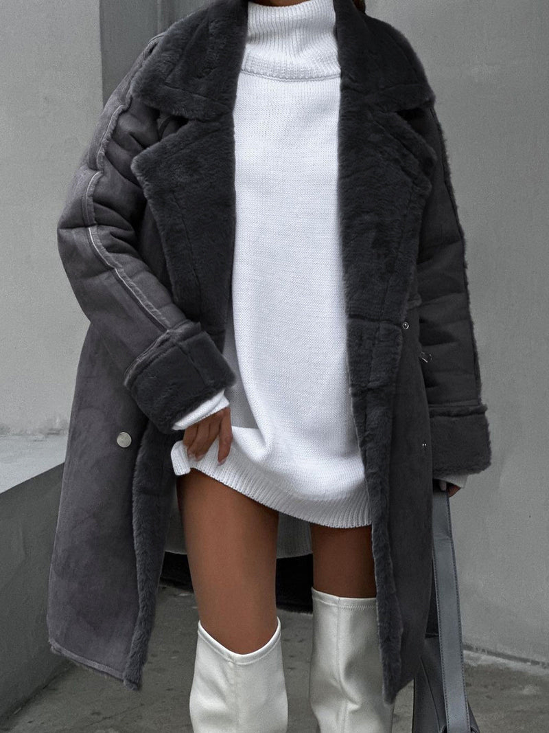 Beautifully Finished Coat in a Timeless Design