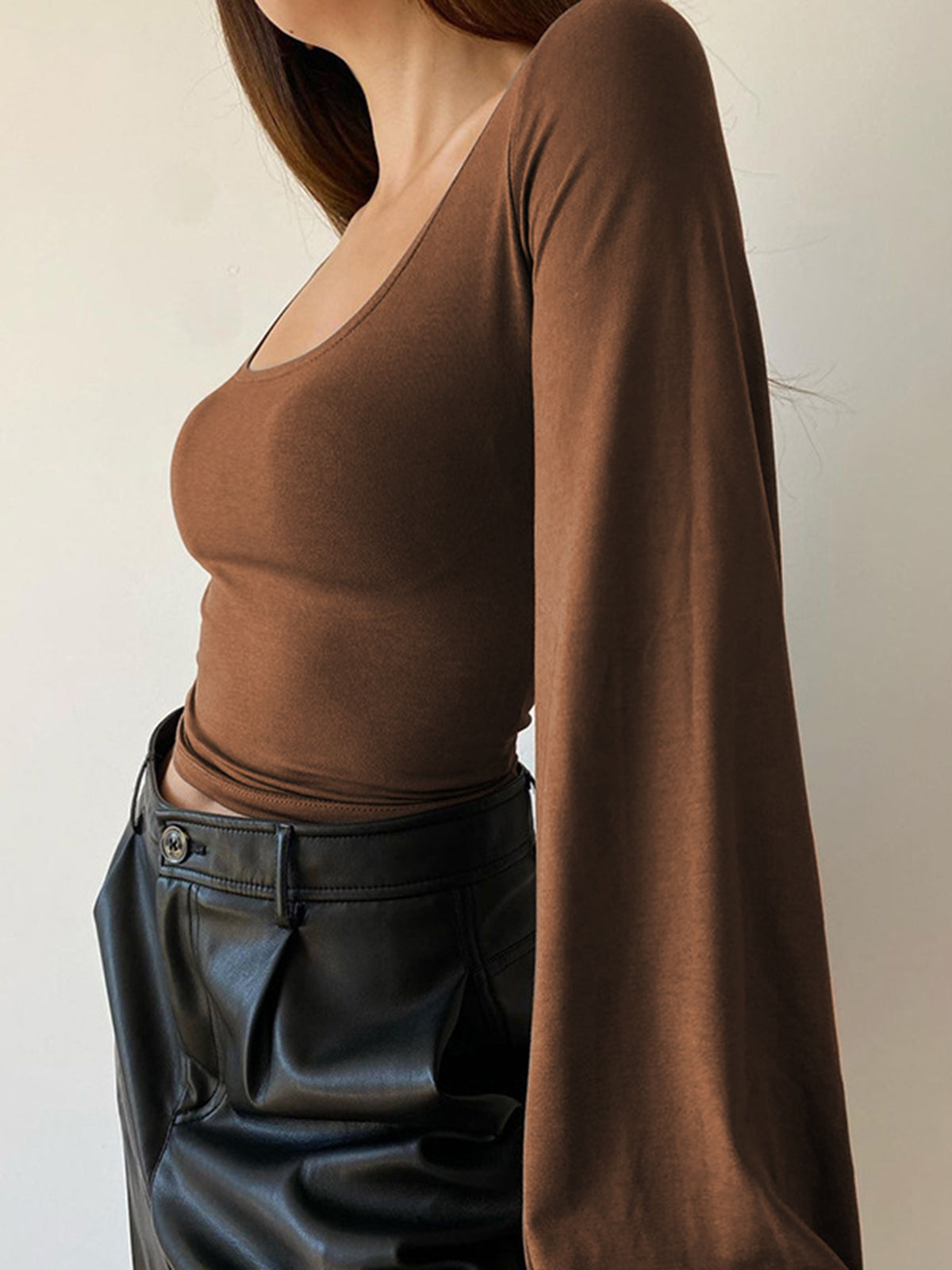 Well Tailored Blouse with a Graceful Silhouette