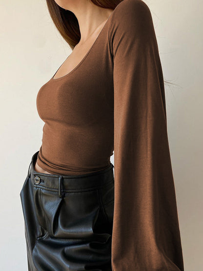 Well Tailored Blouse with a Graceful Silhouette