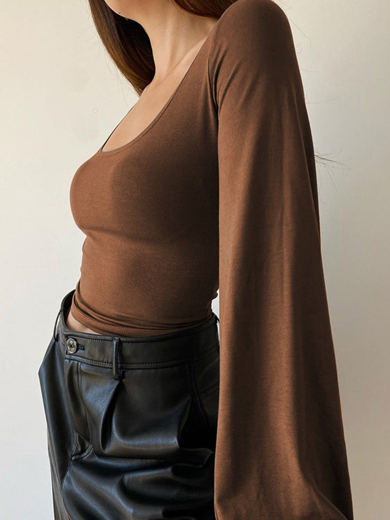 Well Tailored Blouse with a Graceful Silhouette