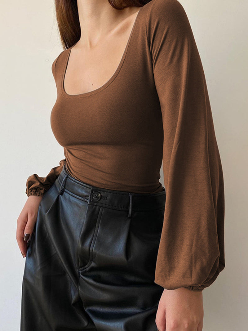 Well Tailored Blouse with a Graceful Silhouette