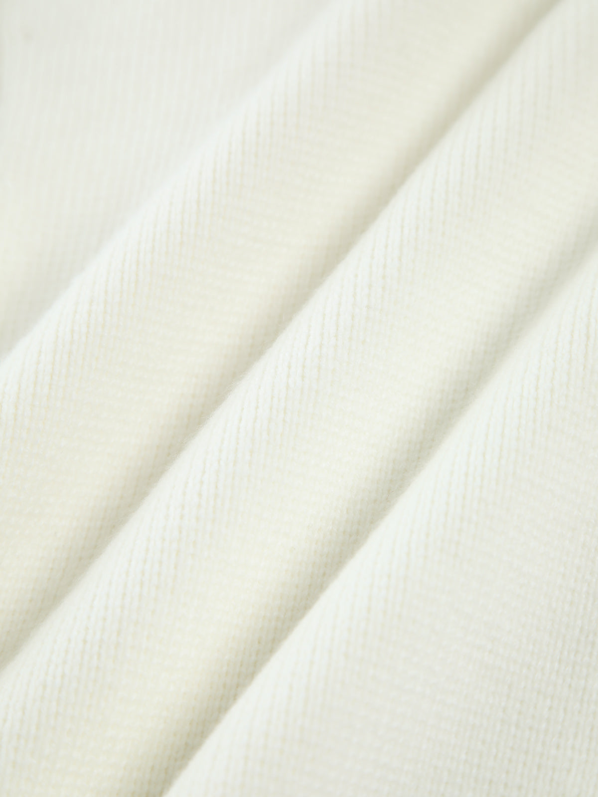 Well Tailored Cardigan with a Graceful Silhouette