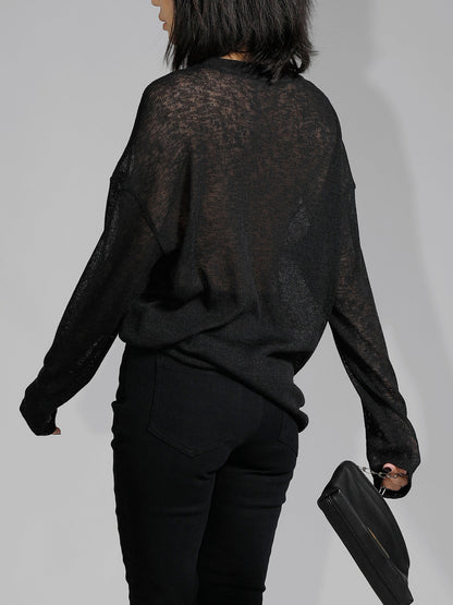Effortlessly Elegant Top with a Timeless Design