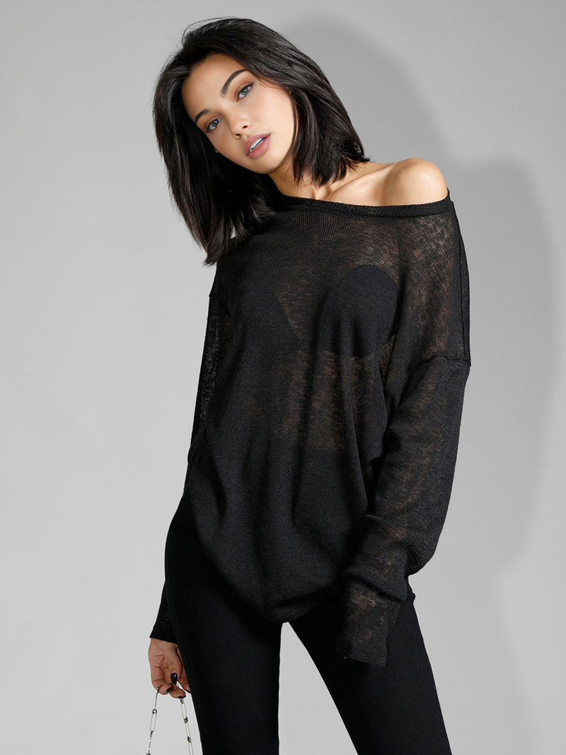 Effortlessly Elegant Top with a Timeless Design