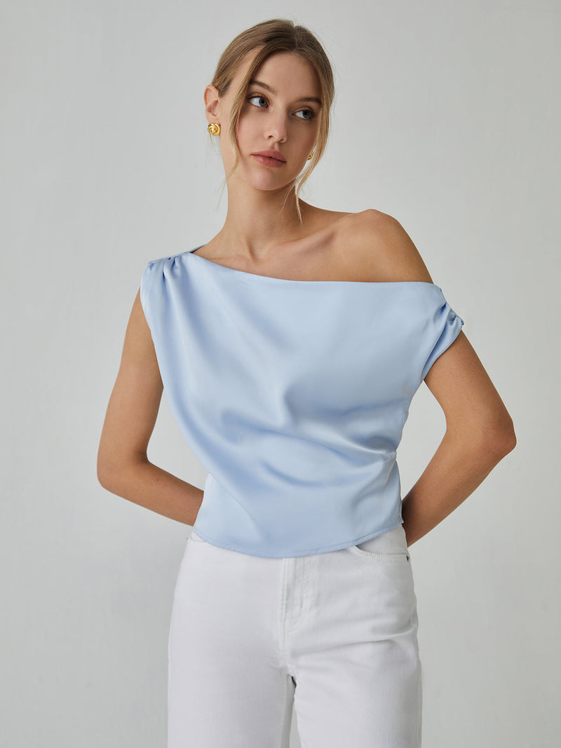 Beautifully Crafted Blouse in a Classic Style