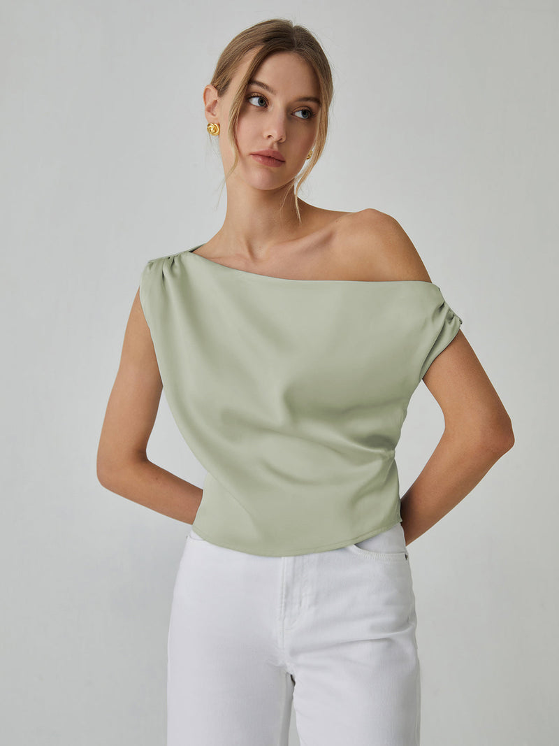 Beautifully Crafted Blouse in a Classic Style