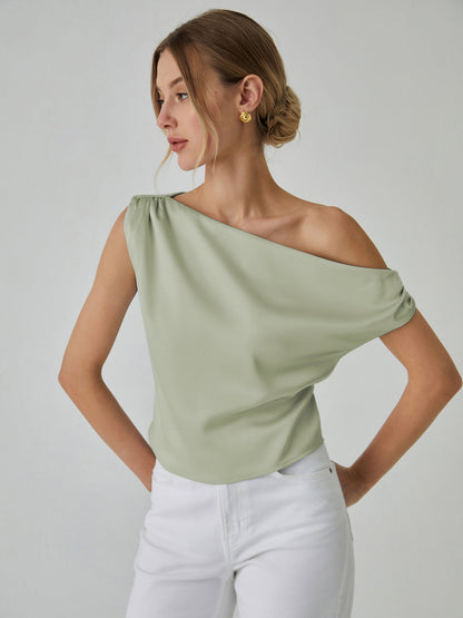 Beautifully Crafted Blouse in a Classic Style