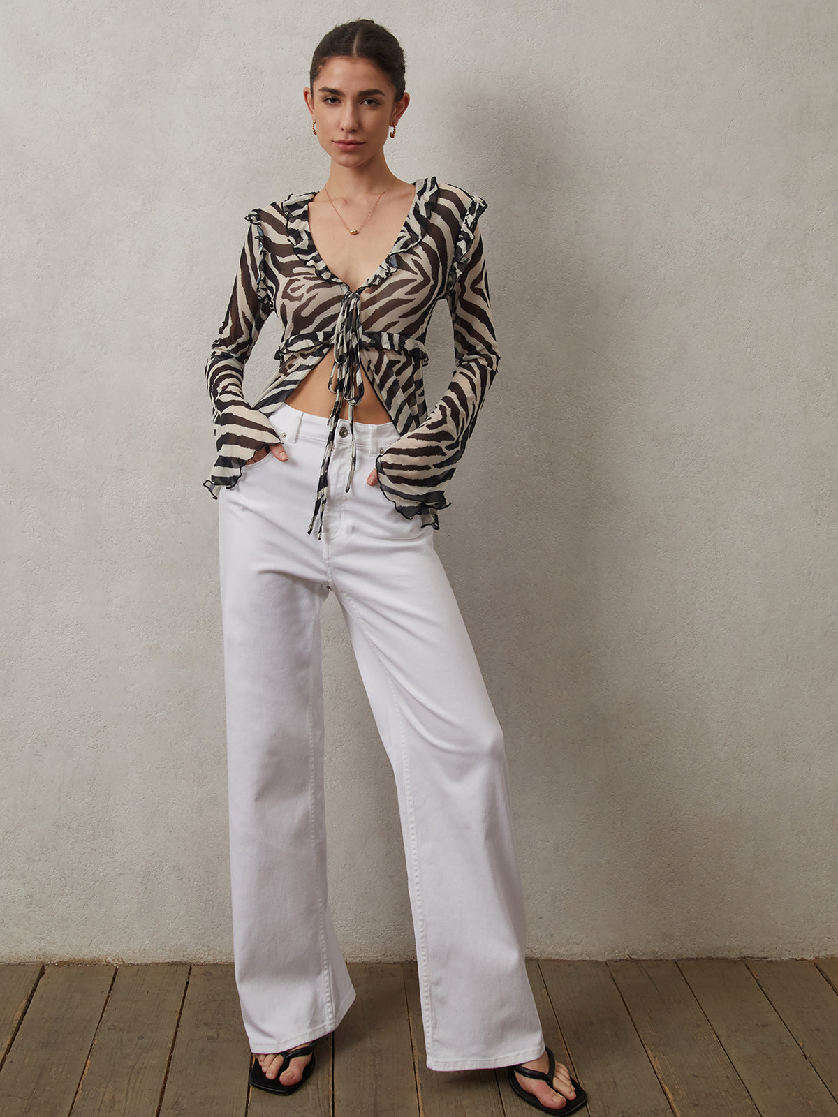 Beautifully Finished Top in a Timeless Design